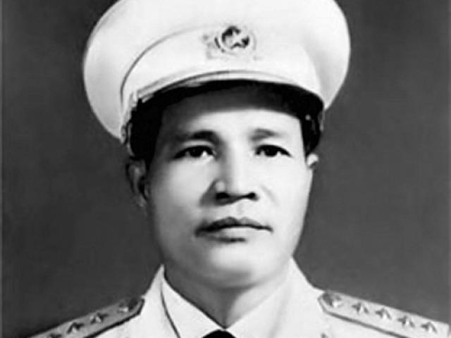 Nguyễn Chí Thanh - Đại tướng lội ruộng băng đồng