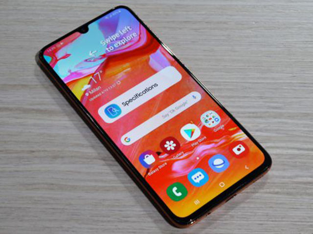 Trên tay Samsung Galaxy A70 mới ra mắt