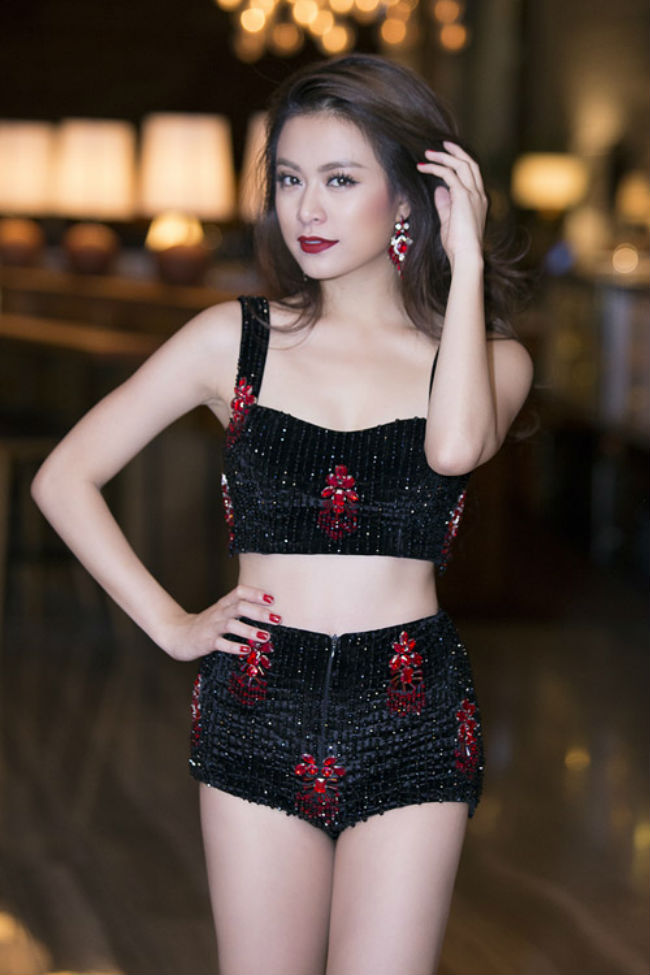 dinh cao nhan sac cua hoang thuy linh tuoi 31: tu nha ra pho luon goi cam hinh anh 10