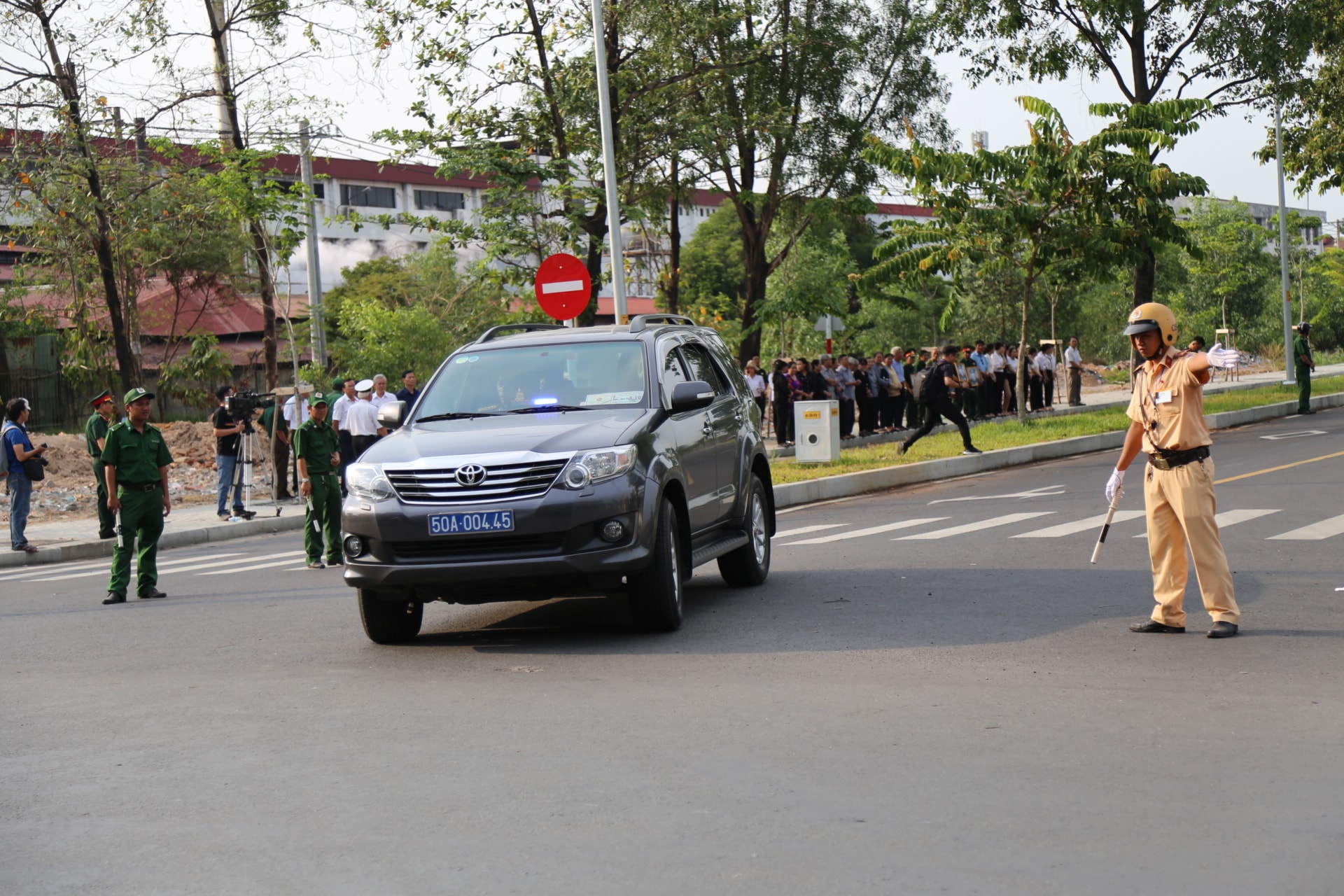 dai tuong le duc anh da an nghi ben canh nhung dong doi than thiet hinh anh 25