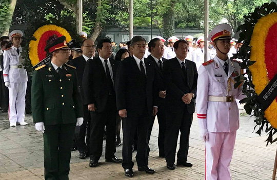 toan canh le vieng dai tuong le duc anh hinh anh 18