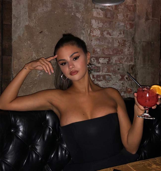 thoi dai phu nu mum mim len ngoi, selena gomez chung minh 