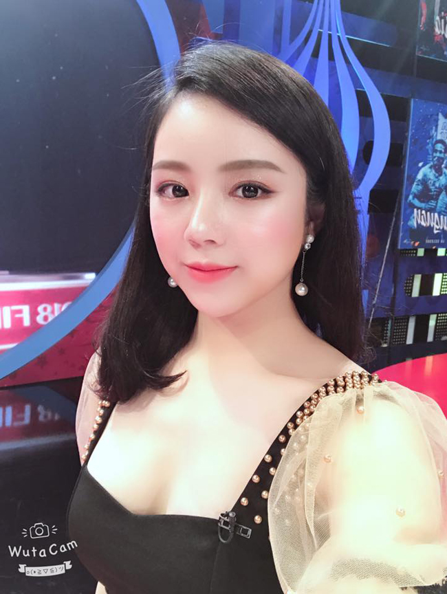 hot girl hung yen 19 tuoi gay tranh cai khi noi 