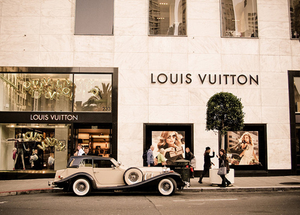 Có gì bên trong cửa hàng flagship Louis Vuitton ở Ginza Tokyo