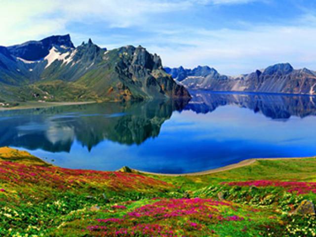 Không chỉ Trương Gia Giới, Cửu Trại Câu, Trung Quốc còn có dãy núi đẹp tuyệt vời này