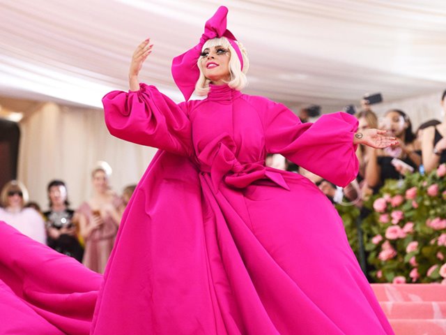 Stylist Việt đứng sau trang phục hoành tráng của Lady Gaga ở Met Gala