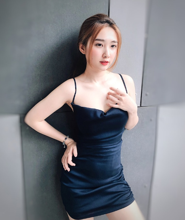 loat anh bikini nong hon mua he cua ban gai tin don thu mon bui tien dung hinh anh 20