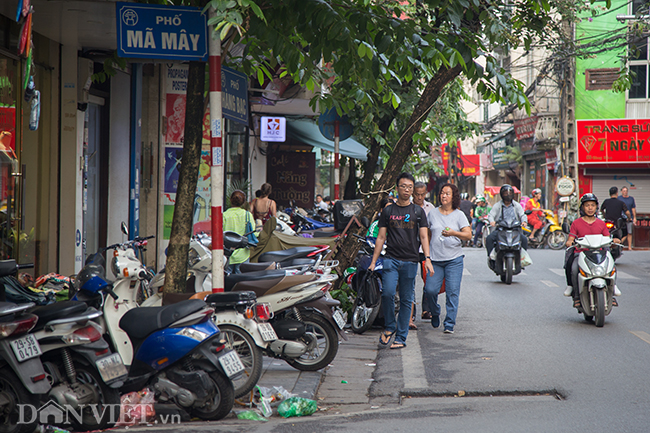 anh: pho co ha noi - noi via he khong danh cho nguoi di bo hinh anh 2