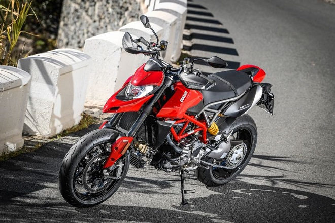 What Its Like to Ride the Ducati Hypermotard 950 A Review  Asphalt   Rubber