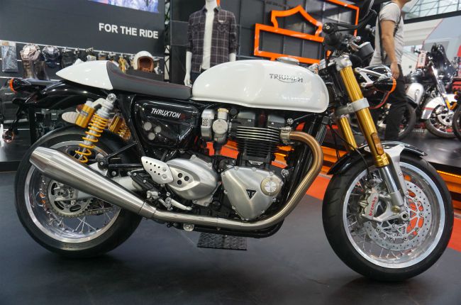 xuyt xoa ngam “bach ma” triumph thruxton r gia hon nua ty dong hinh anh 10