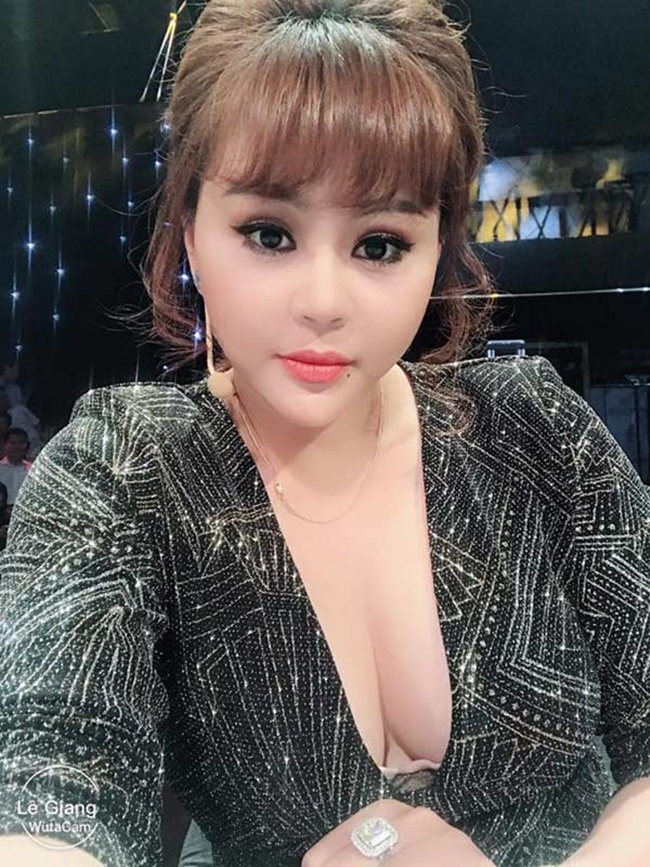 'nu danh hai u50 khien hoai linh doi cuoi' ngay cang sexy, khac la hinh anh 18