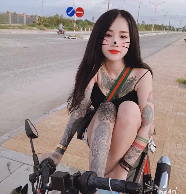 thanh nu an giang, quang nam bi gieu cot vi xam kin nguc, tay chan hinh anh 4