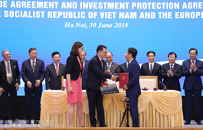 anh: thu tuong phat bieu trong le ký evfta va ipa cung doi tac eu hinh anh 3