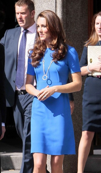 Kate Middleton và chiếc vòng cổ đắt giá