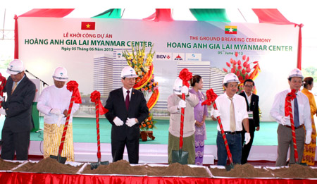 Lễ động thổ tại Yangon.