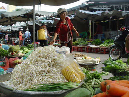 sTồn tại mối nguy lớn trong nhiều loại rau quả củ hiện nay. 