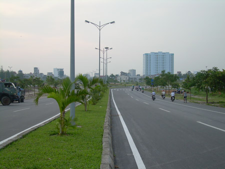 Đường Hồ Sen – Cầu Rào 2, được quận Lê Chân  giải phóng mặt bằng nhanh, đảm bảo dự án hoàn thành đúng tiến độ.  