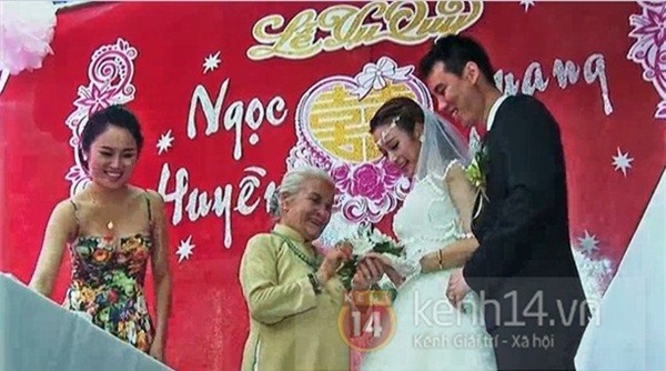 Lộ clip dàn xe sang rước dâu trong lễ cưới hot girl Huyền Baby 3