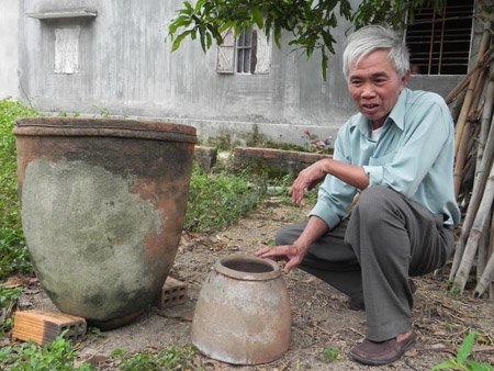 Theo bà Lê Thị Thanh Hương - Phó Chủ tịch Hội ND tỉnh Bình Định: “Với mong muốn “ôn cố tri tân”, lưu giữ cho thế hệ sau những hình ảnh, tư liệu, hiện vật, kỷ vật của các cấp Hội ND, chỉ trong thời gian ngắn, khởi động từ tháng 4 – 10.2012, kết quả hiện vật mà Hội ND tỉnh nhận được hơn mong đợi với gần 100 hiện vật, hình ảnh tư liệu từ các nơi trong tỉnh gửi về.