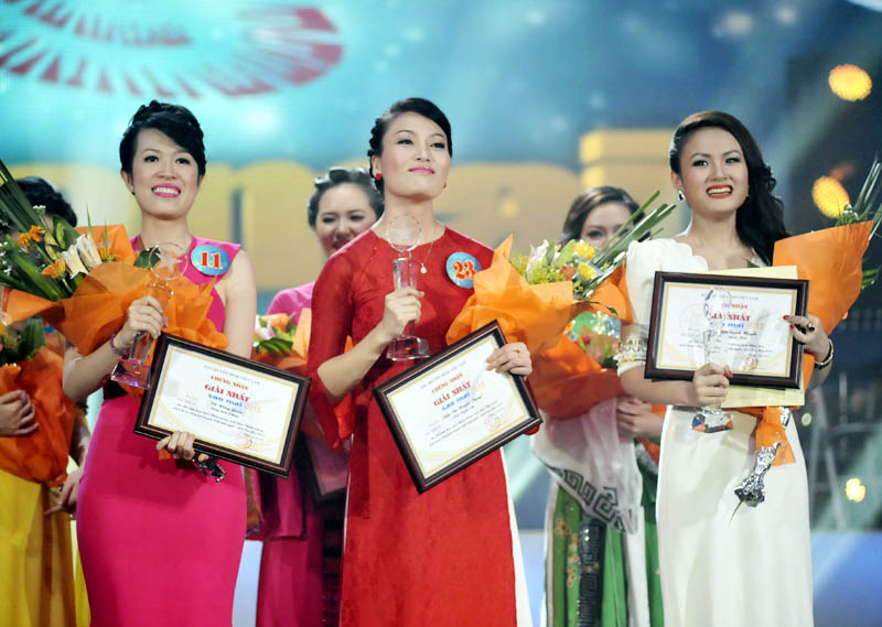 3 thí sinh đoạt giải nhất của 3 phong cách dòng nhạc tại đêm chung kết Sao mai 2013