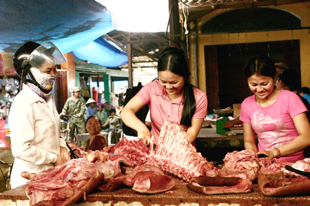 Bữa ăn “đỏ” làm gia tăng bệnh tim mạch.    