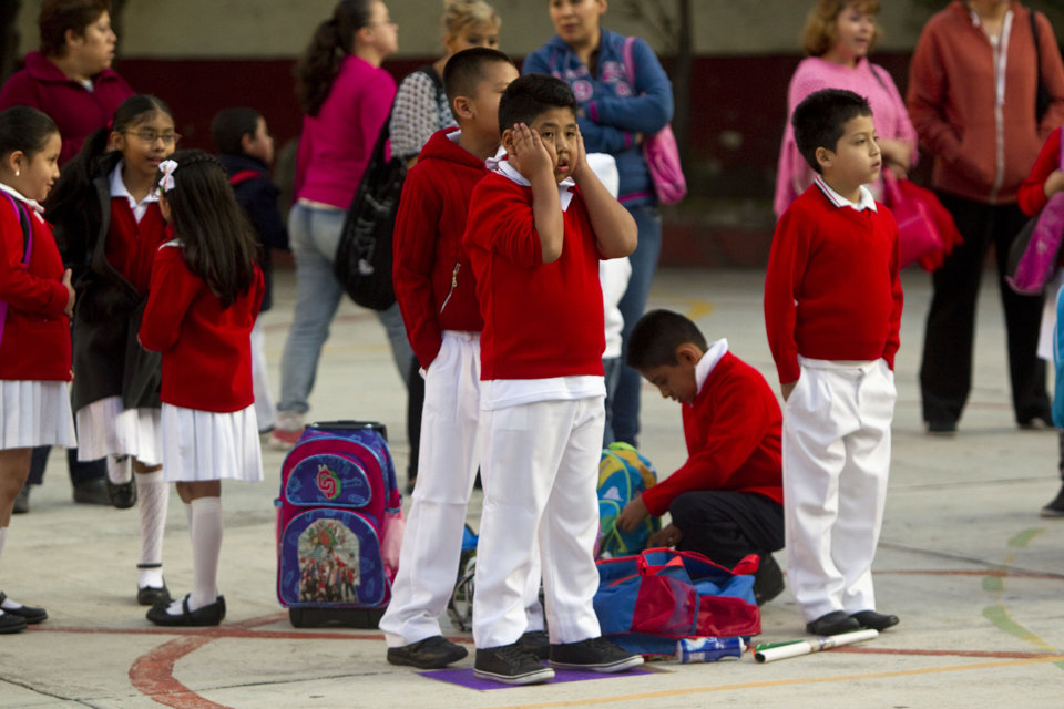 Học sinh Mexico ngày khai trường