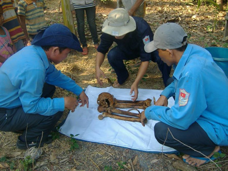 Đội K71 tìm kiếm hài cốt tại Campuchia.