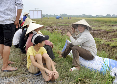 Việc thu hồi đất tràn lan ở nhiều địa phương khiến người dân hết sức bức xúc (ảnh minh họa).  