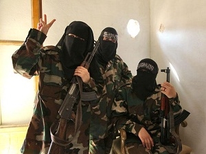 Một nhóm các nữ chiến binh trong thành phần quân nổi dậy Syria (Nguồn: NYD)