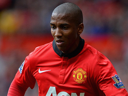 Ashley Young đối mặt với làn sóng tẩy chay từ các CĐV M.U