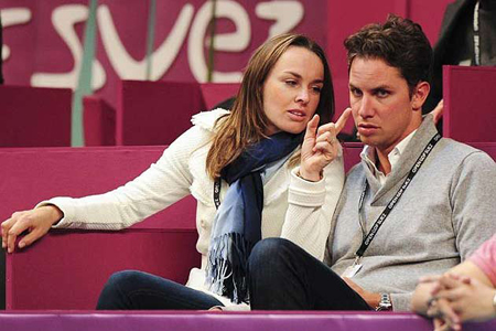 Thibault Hutin bị Martina Hingis “dần” cho 1 trận tơi tả