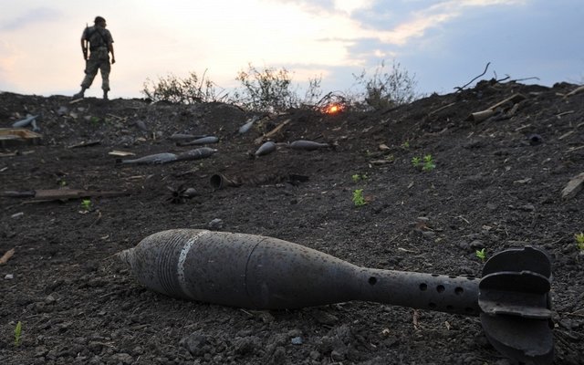 Hàng trăm xe tăng Ukraine “bỏ xác”, NATO tăng cường tập trận