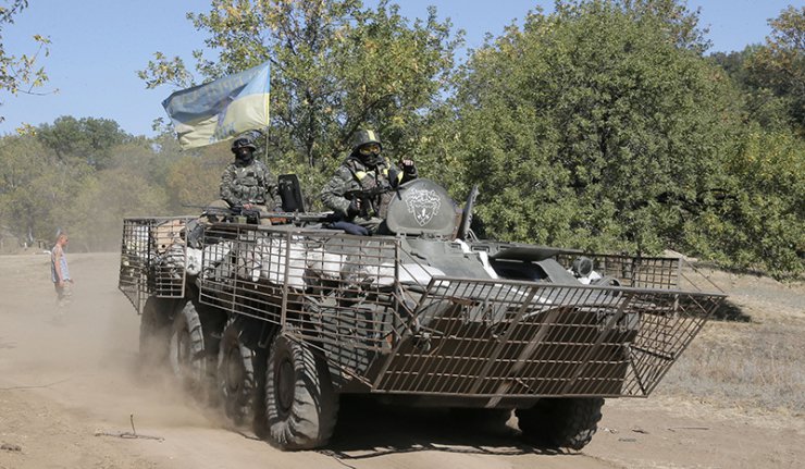Quân đội Ukraina đã bắt đầu pháo kích nặng nề vào Donetsk 