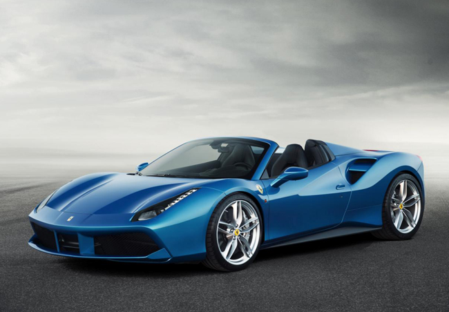 Siêu xe Ferrari 488 va chạm với xe máy 1 người phụ nữ tử vong