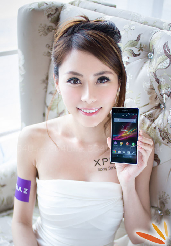 nhung chan dai goi cam ben smartphone hinh anh 7