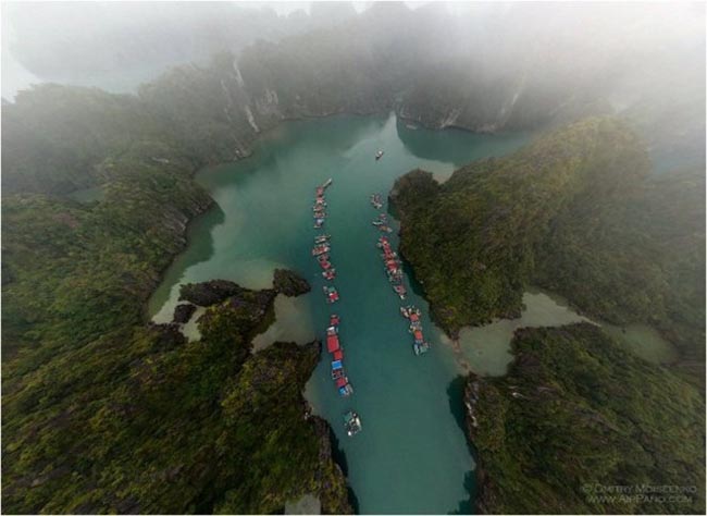 vinh ha long huyen ao tu tren cao qua ong kinh nhiep anh gia nga hinh anh 1