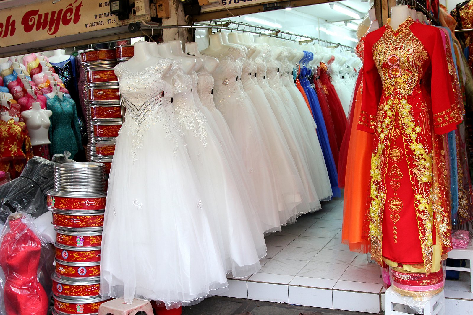 Cửa hàng may áo cưới Hồ Chí Minh uy tín, chất lượng | Quyên Nguyễn