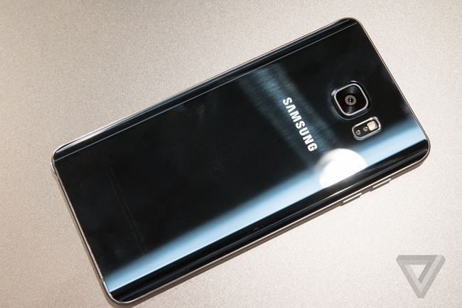 tren tay chiec samsung galaxy note 5 vua ra mat hinh anh 4