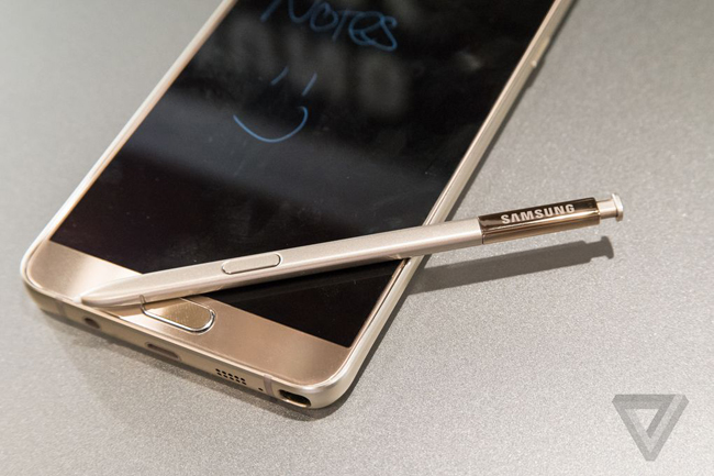 tren tay chiec samsung galaxy note 5 vua ra mat hinh anh 5