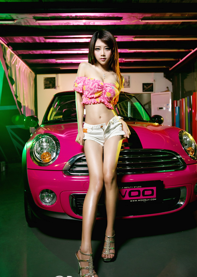 sieu mau khoe duong cong hoan hao ben lamborghini hinh anh 3