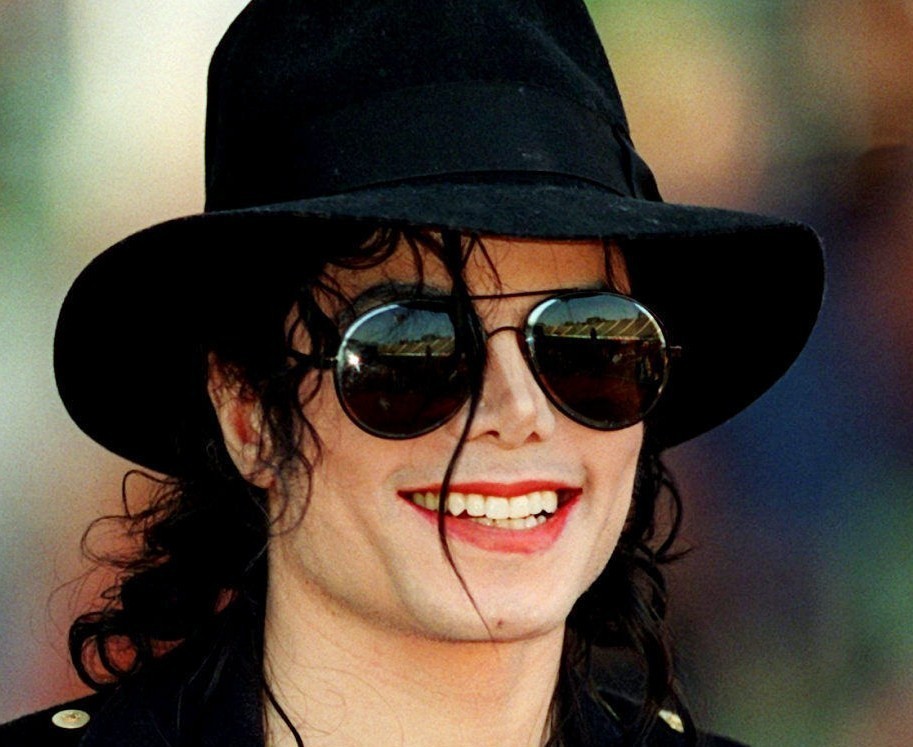 Hơn 30 năm qua Michael Jackson vẫn không ngừng ảnh hưởng đến thời trang  như thế nào  Tạp chí Đẹp