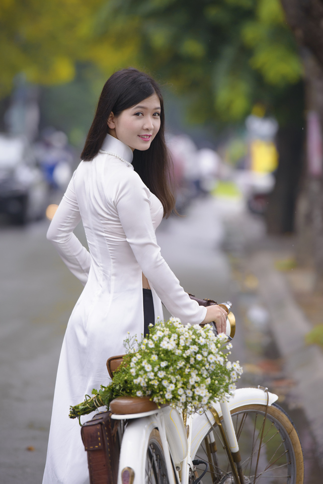 thieu nu diu dang giua khoanh khac ha noi sang thu hinh anh 3