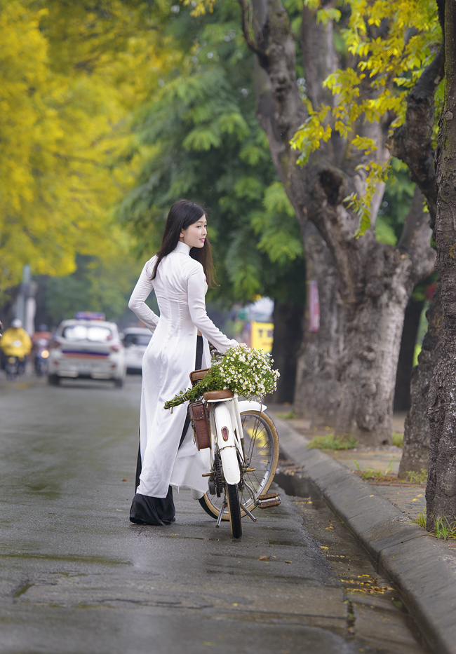 thieu nu diu dang giua khoanh khac ha noi sang thu hinh anh 8