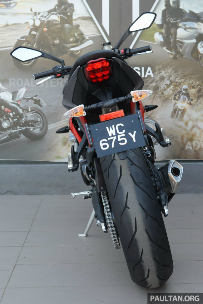 soi can ke xe moi 2016 triumph street triple 675r hinh anh 11