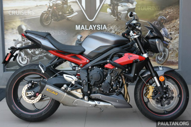 soi can ke xe moi 2016 triumph street triple 675r hinh anh 1