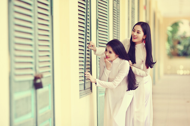 em gai cong vinh mac ao dai nho lai ngay khai giang hinh anh 6