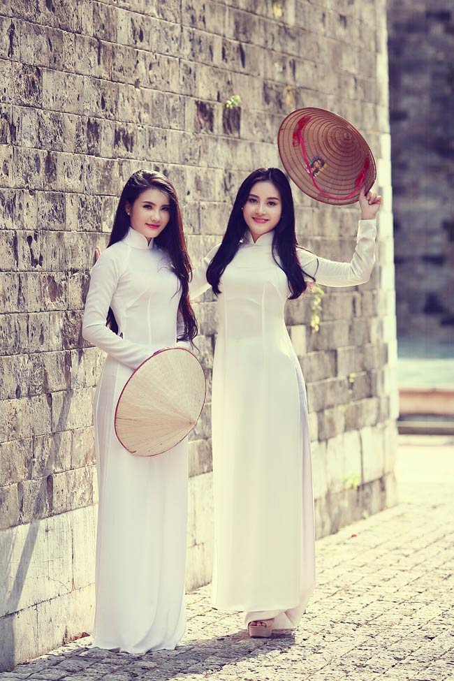 em gai cong vinh mac ao dai nho lai ngay khai giang hinh anh 16