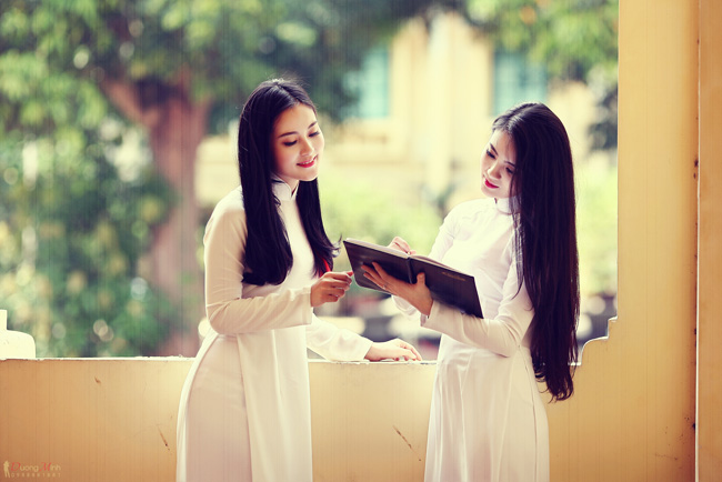 em gai cong vinh mac ao dai nho lai ngay khai giang hinh anh 7