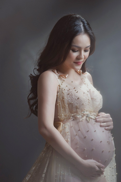 Dương Cẩm Lynh bụng bầu 9 tháng: Với hình ảnh của ngôi sao nổi tiếng Dương Cẩm Lynh trong thời kỳ mang thai bụng bầu 9 tháng, bạn sẽ được thấy rõ vẻ đẹp và tình cảm đáng kinh ngạc của một người phụ nữ trong giai đoạn đặc biệt nhất của cuộc đời mình.
