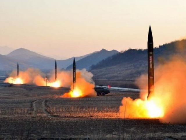 Tên lửa Triều Tiên mới bắn là loại ”chưa từng thấy”